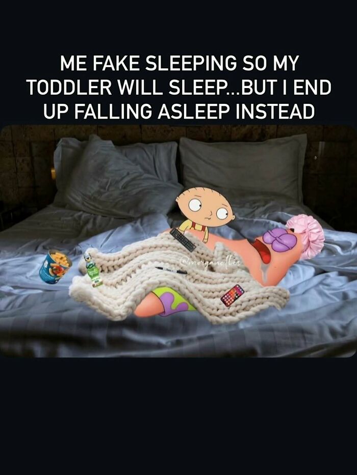 Mom fake sleeping meme with toddler, ending up asleep first