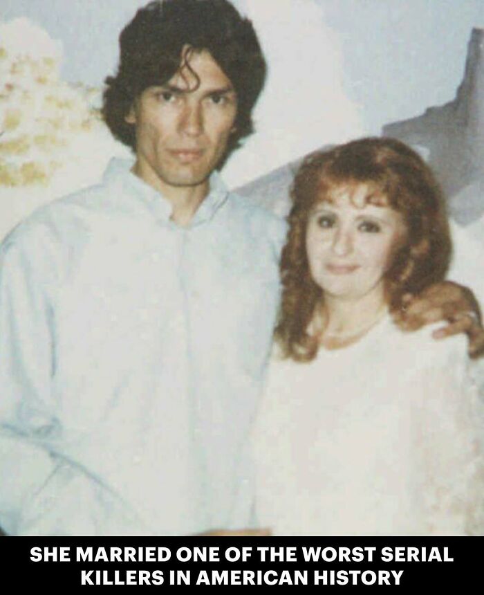 Photo of couple with a man notorious as one of worst serial killers in US history