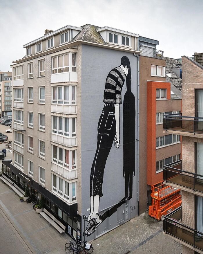 43 Black-And-White Murals By Alex Senna That Turn City Walls Into Stories