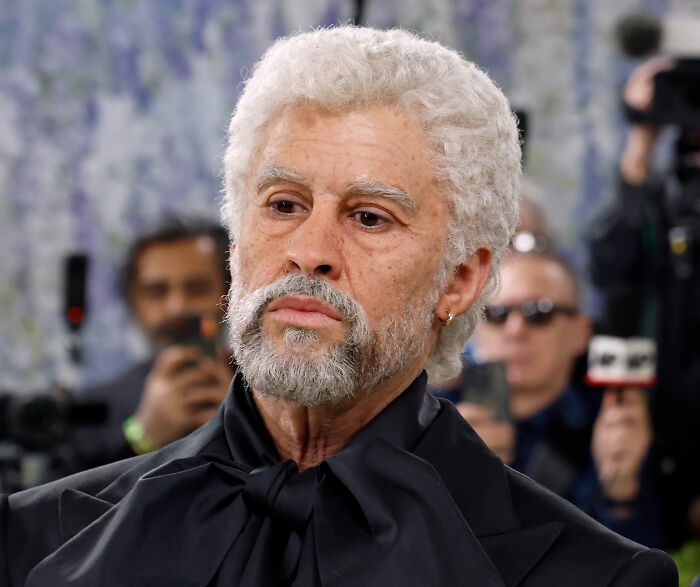 Grammy-Winning Artist Totally Unrecognizable On Met Gala Red Carpet