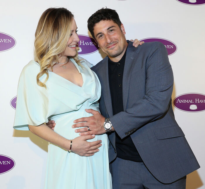 Outro casamento de anos em Hollywood desmorona enquanto os fãs especulam sobre a conexão com o conteúdo adulto da co-estrela Outro casamento de anos em Hollywood desmorona enquanto os fãs especulam sobre a conexão com o conteúdo adulto da co-estrela