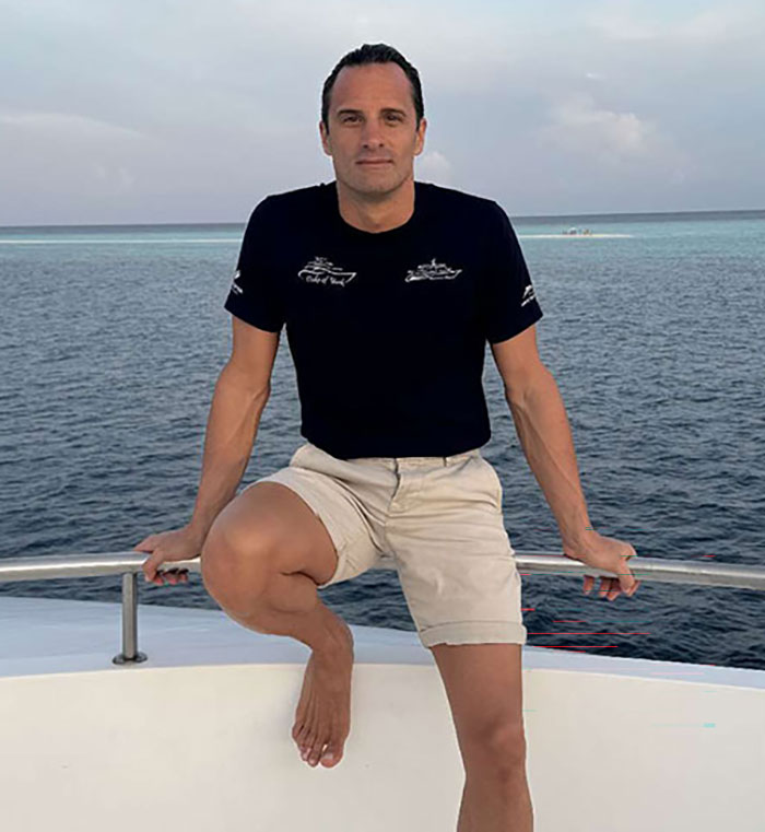 New Detail In Maldives Diving Tragedy Sparks Questions After Missing Tourists Found Inside “Shark Cave” New Detail In Maldives Diving Tragedy Sparks Questions After Missing Tourists Found Inside “Shark Cave”