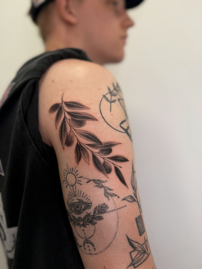 40 Botanical Tattoos That Feel Delicate And Timeless
