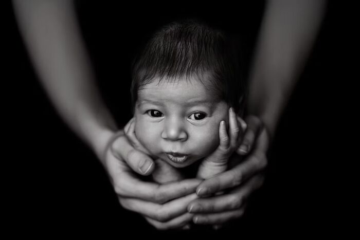 “Held” By Heidi Breugelmans