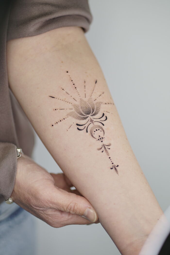 40 Botanical Tattoos That Feel Delicate And Timeless