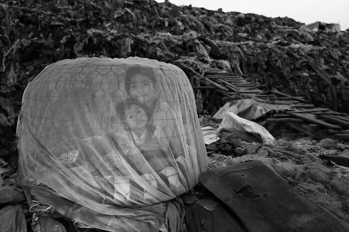 “Dignidade e identidade: catadores de materiais recicláveis ​​de Phnom Penh”, de Steff Gruber
