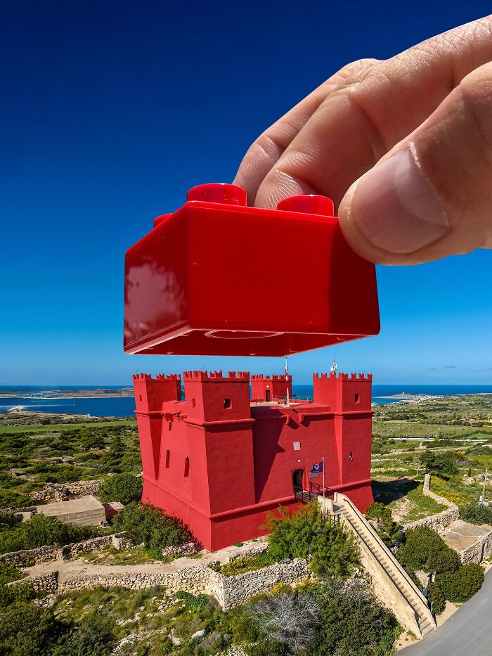 This Artist Uses Perspective To Turn Ordinary Places Into Mind-Bending Visual Illusions