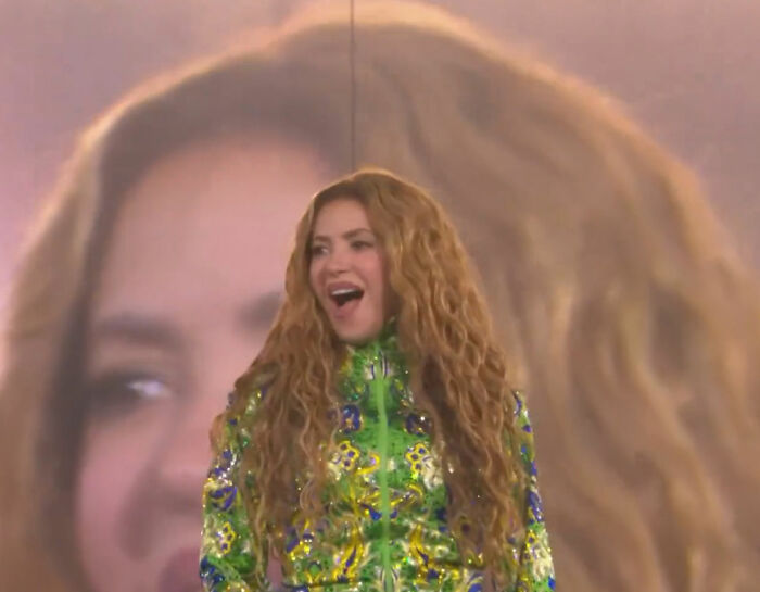 O grande show de Shakira no Rio foi atingido como um "Bagunça" Depois que os fãs apontaram erros graves