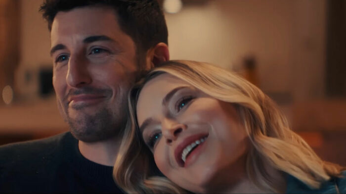 Outro casamento de anos em Hollywood desmorona enquanto os fãs especulam sobre a conexão com o conteúdo adulto da co-estrela Outro casamento de anos em Hollywood desmorona enquanto os fãs especulam sobre a conexão com o conteúdo adulto da co-estrela