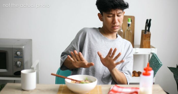 Potluck Dinner Gets Awkward After Dude Gets Mad Nobody Knew About His Food Allergy