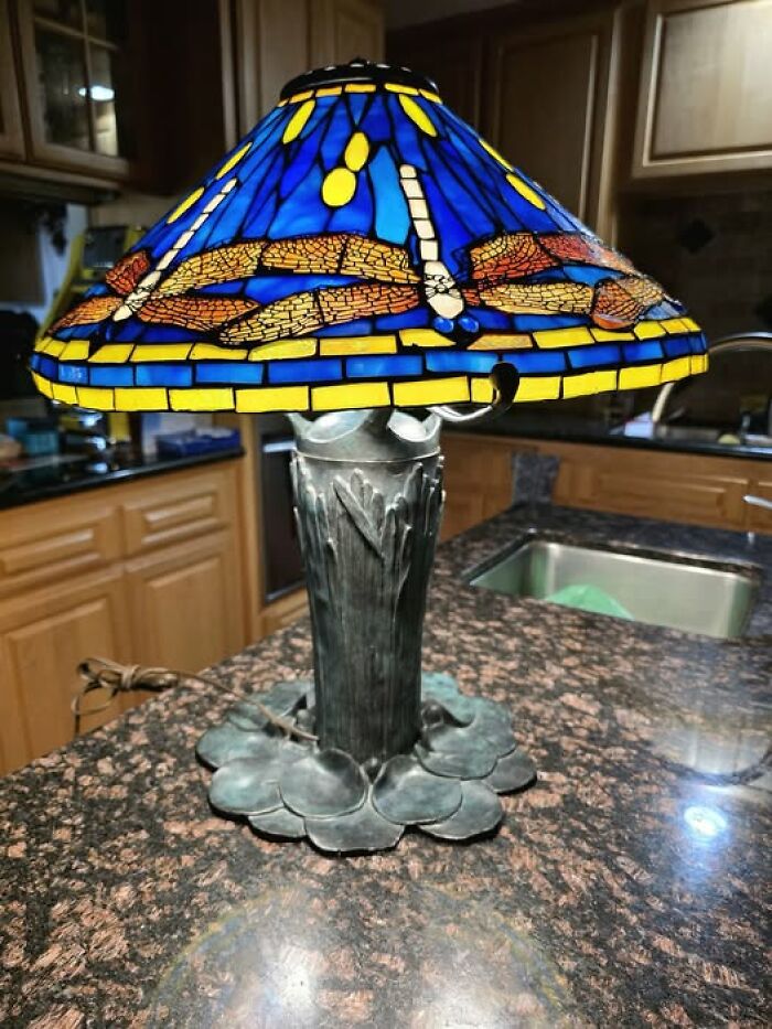 Tiffany style vintage secondhand lamp with blue stained glass dragonfly shade