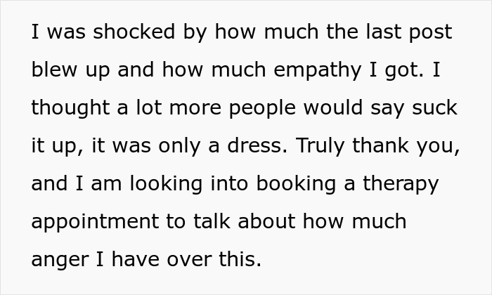 Text post about shock and anger over ruined wedding dress and seeking therapy