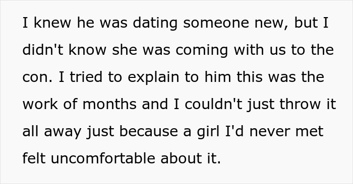 Text about cosplayer explaining convention plans despite ex's discomfort Text about cosplayer explaining convention plans despite ex's discomfort