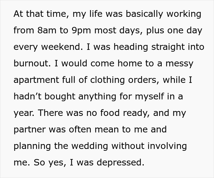 Guy Shares How His Wife Behaves On Their Honeymoon, Leaves People Questioning His Sanity