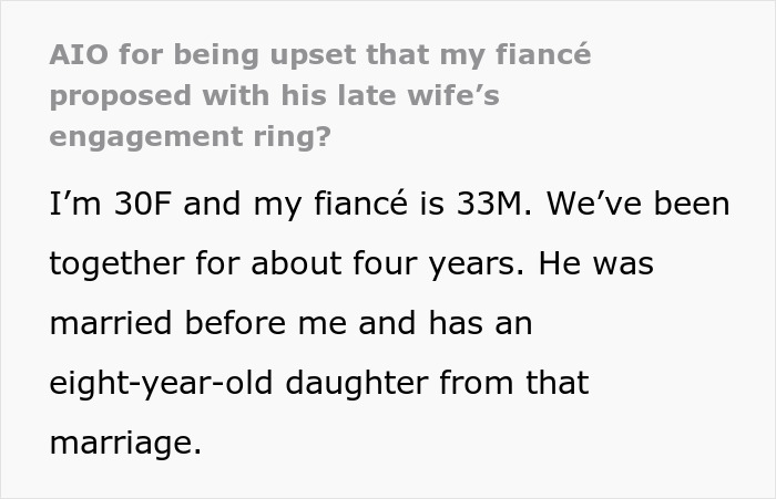 Woman Over The Moon After Guy Proposes, But One Message From A Family Member Makes Everything Way Worse Woman Over The Moon After Guy Proposes, But One Message From A Family Member Makes Everything Way Worse