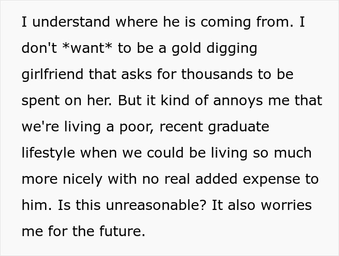 Text about girlfriend worrying over strict 50/50 split in relationship finances Text about girlfriend worrying over strict 50/50 split in relationship finances