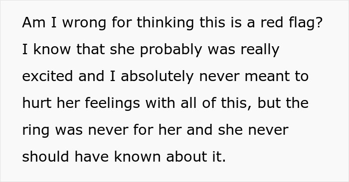 Text questioning if situation is a red flag about engagement ring Text questioning if situation is a red flag about engagement ring