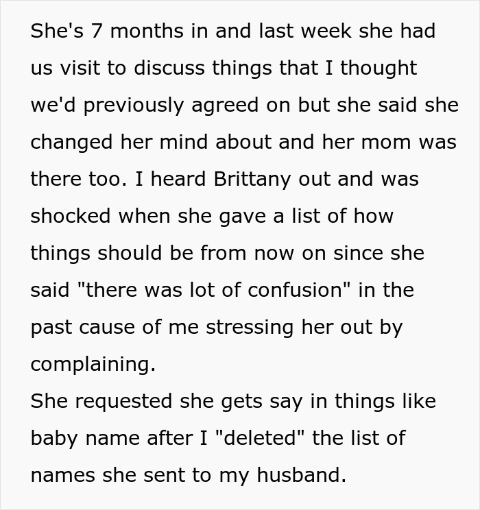 Text about surrogate changing agreement and requesting baby name input Text about surrogate changing agreement and requesting baby name input