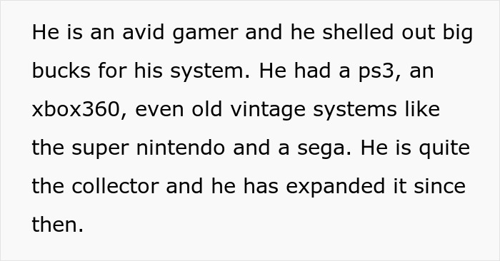 Text detailing a person's extensive collection of gaming systems, including vintage ones, linking to son house.