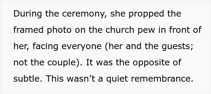 Groom's mom places framed photo prominently during wedding ceremony