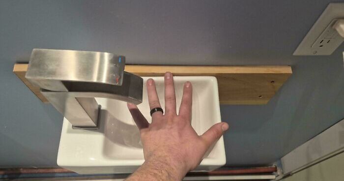 65 Questionably Designed Bathrooms That Unfortunately Exist For Some Poor Soul To Stumble Upon