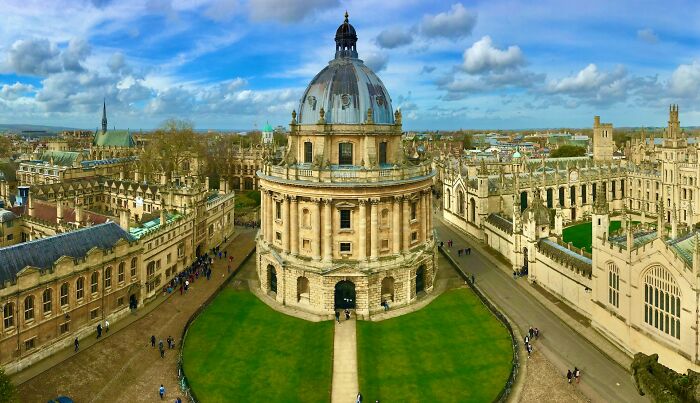 Radcliffe Camera in Oxford showcasing random facts about architecture