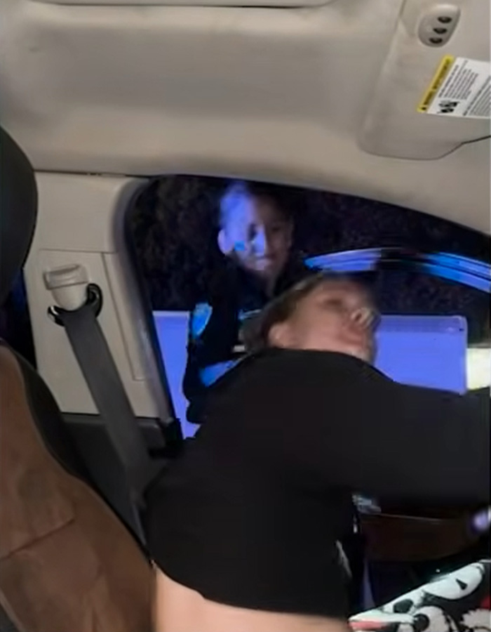 Female cop striking high school boy in viral footage Female cop striking high school boy in viral footage