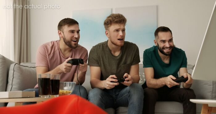 Guy Is Baffled After Girlfriend Calls Him Out On His Strange Behavior: “You Basically Live In My Apartment”