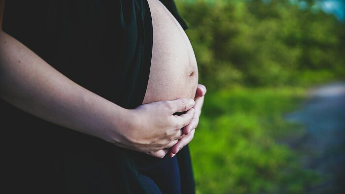 38 Weird And Cringey “Boy Mom” Stories From People Who Ran Into Them
