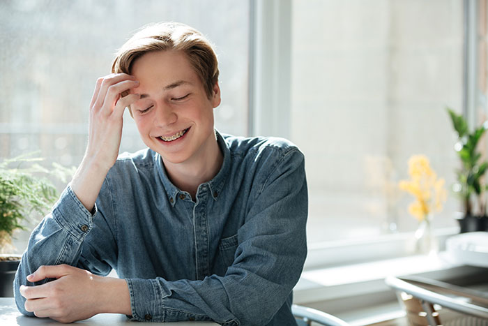 Guy Takes Teen Sis With Period Pain To The ER, They Leave Shocked With The News