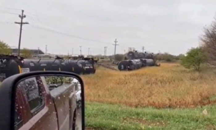Train Carrying Ethanol Derails In Fairmont, MN