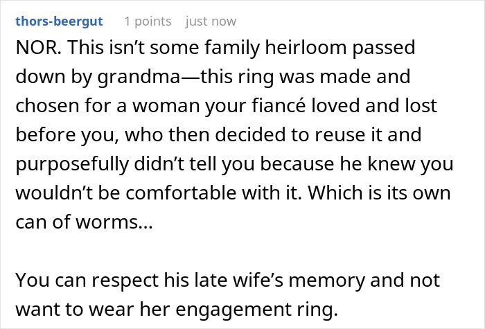 Woman Over The Moon After Guy Proposes, But One Message From A Family Member Makes Everything Way Worse Woman Over The Moon After Guy Proposes, But One Message From A Family Member Makes Everything Way Worse