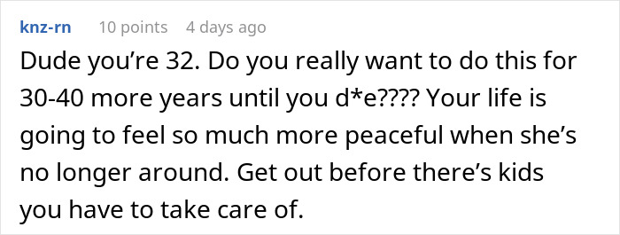 Guy Shares How His Wife Behaves On Their Honeymoon, Leaves People Questioning His Sanity
