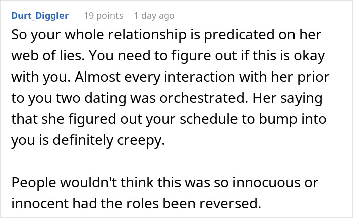 Guy Finds Out Girlfriend’s Secret, Can’t Help But Feel Absolutely Creeped Out Guy Finds Out Girlfriend’s Secret, Can’t Help But Feel Absolutely Creeped Out