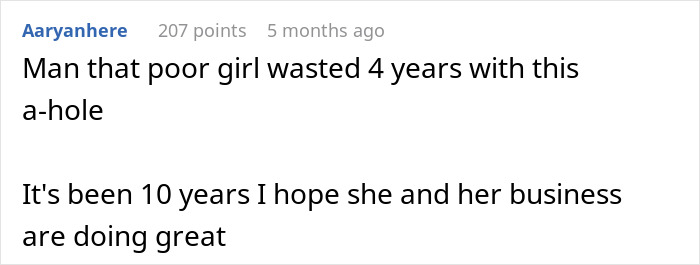 Guy Has The Nerve To Mock GF's Family Business In His Blog For 15 Followers, Ends Up Getting Dumped