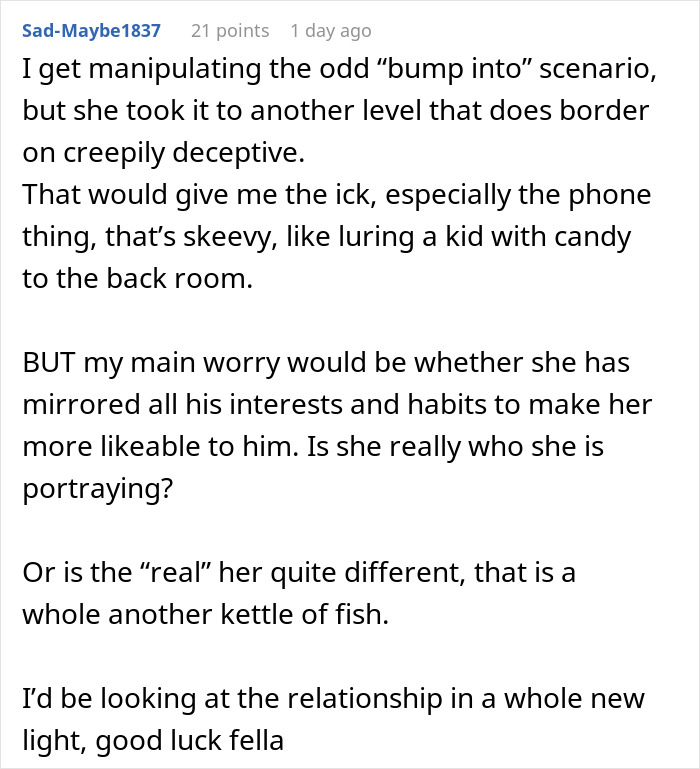 Guy Finds Out Girlfriend’s Secret, Can’t Help But Feel Absolutely Creeped Out Guy Finds Out Girlfriend’s Secret, Can’t Help But Feel Absolutely Creeped Out