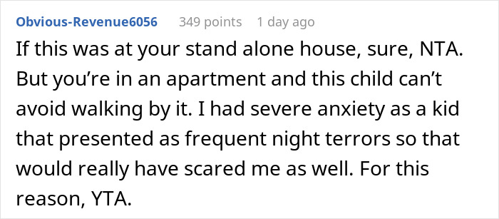 Parents Believe Creepy Clown Doormat Is Too Scary For Their Young Son, Start Crossing Boundaries Parents Believe Creepy Clown Doormat Is Too Scary For Their Young Son, Start Crossing Boundaries