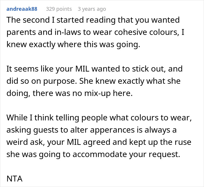 Comment supporting bride on mother-in-law's deliberate color choice Comment supporting bride on mother-in-law's deliberate color choice
