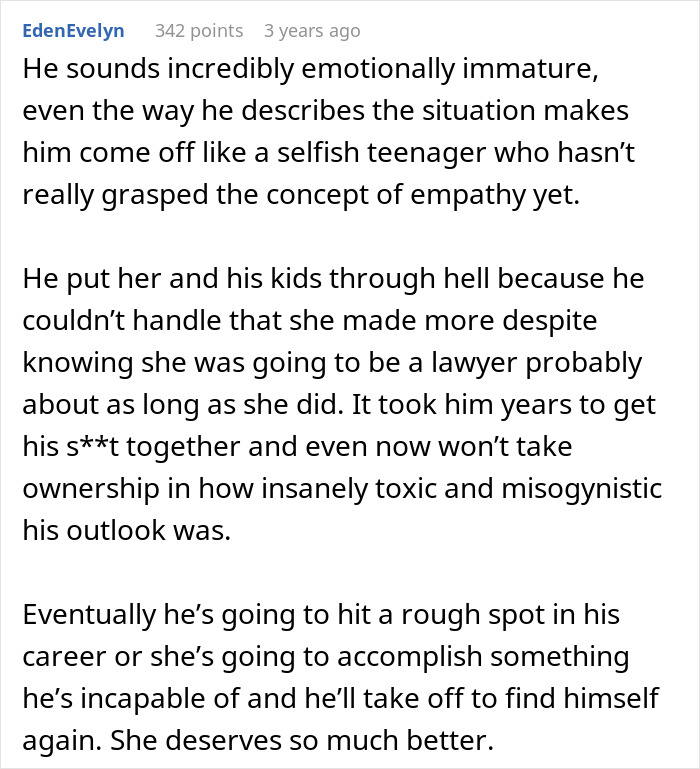A Reddit comment from EdenEvelyn discussing a man who leaves his wife and kids, then regrets it due to emotional immaturity.
