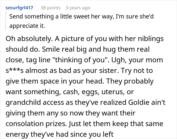 Comment suggests sending a sweet photo to sister and avoiding toxic family Comment suggests sending a sweet photo to sister and avoiding toxic family