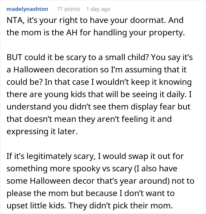 Parents Believe Creepy Clown Doormat Is Too Scary For Their Young Son, Start Crossing Boundaries Parents Believe Creepy Clown Doormat Is Too Scary For Their Young Son, Start Crossing Boundaries