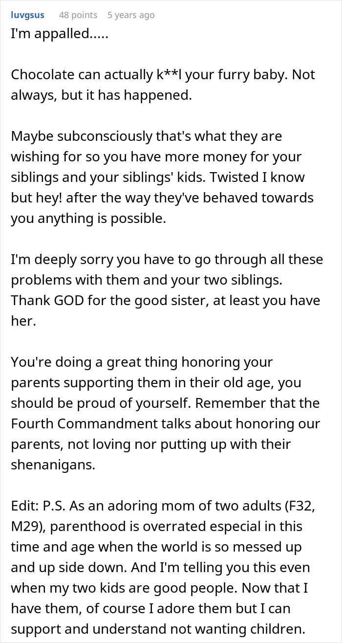 Reddit comment on parents demanding money after daughter decides no kids, discussing chocolate dangers for pets Reddit comment on parents demanding money after daughter decides no kids, discussing chocolate dangers for pets