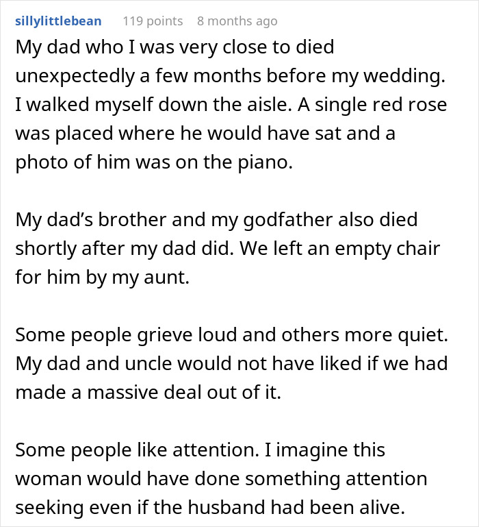 Comment discussing bride honoring late dad and placing rose and photo at wedding
