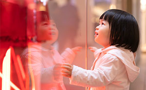 Parenting Expert Shares 25 Everyday Behaviors That Can Affect Children More Than Adults Realize