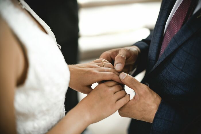 “They Didn’t Even Make It To The Wedding Day”: 61 Of The Worst Bridezillas And Groomzillas