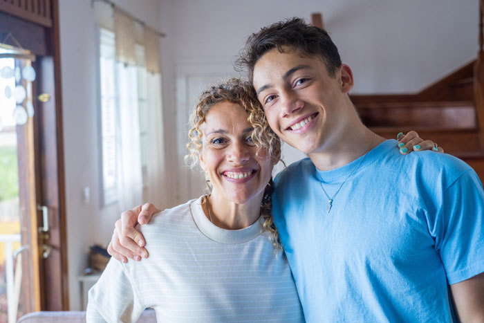 Mom Heartbroken After Learning 18YO Has Burner Phone, Mexican Man Friend, And Is Living In Shelter