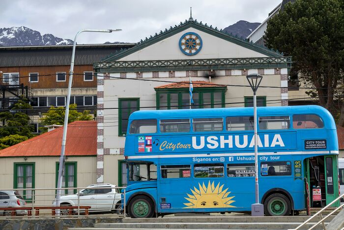 35 Annoying Things Tourists Keep Doing Abroad That Locals Simply Can’t Stand