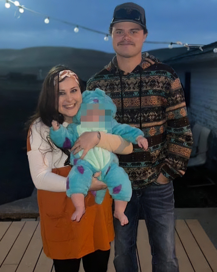 25YO Elementary School Teacher Turned In By Her Own Husband After Confessing To Unsettling Crime 25YO Elementary School Teacher Turned In By Her Own Husband After Confessing To Unsettling Crime
