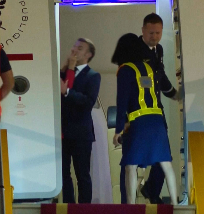 French President Got Slapped By Wife In Infamous Moment Caught On Camera After She Saw Steamy Texts To Actress French President Got Slapped By Wife In Infamous Moment Caught On Camera After She Saw Steamy Texts To Actress