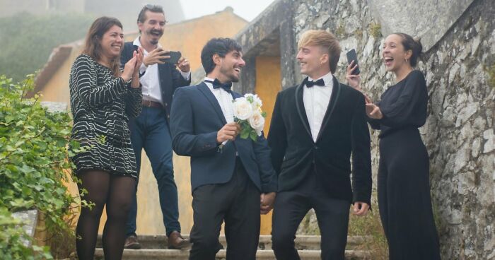 Gay Guy’s Mom Pays Thousands Just To Secretly Ruin His Wedding, His Friends Save The Day “Inception Style”